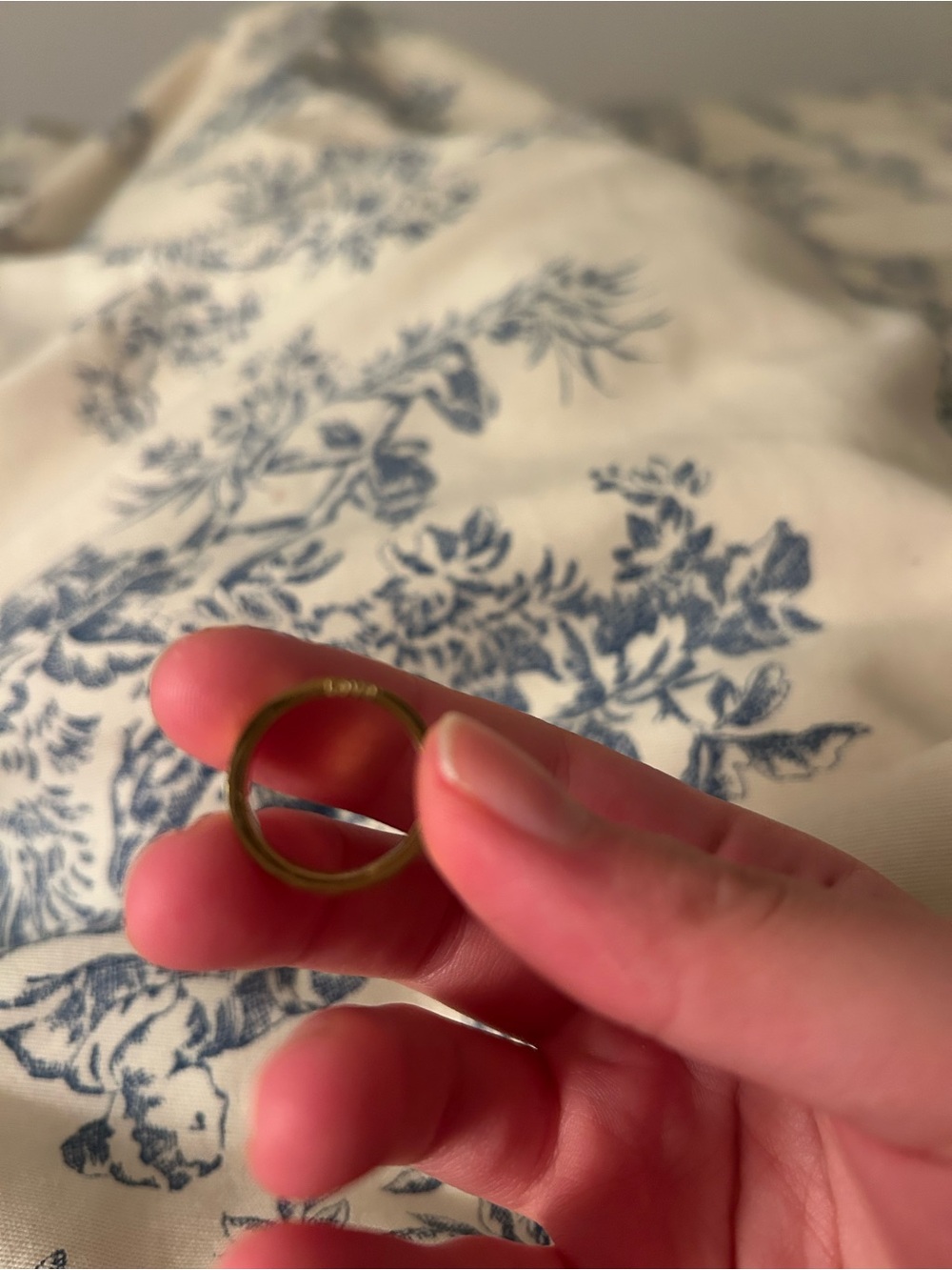Love ring - Picture 4 of 9